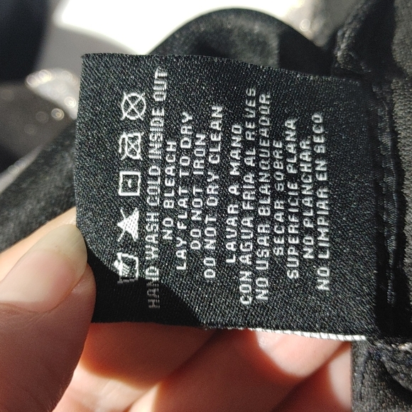 Morgan & Co Box Pleat Dress - Picture 5 of 9